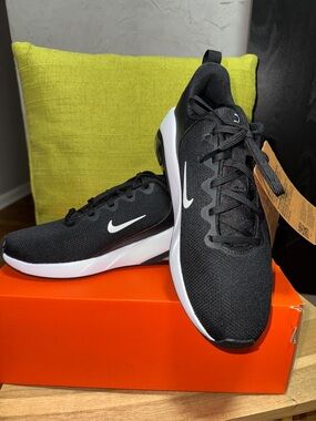 Nike Air Zoom Bella 7